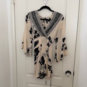 Billabong Black and Cream Patterned Dress